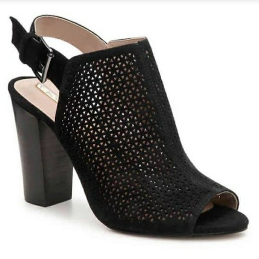 Tahari Margaret 3 Black Peep Toe Heels size 6.5
